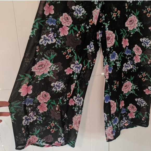 Torrid Floral Black Pull On Chiffon Pants 1x - Picture 4 of 7